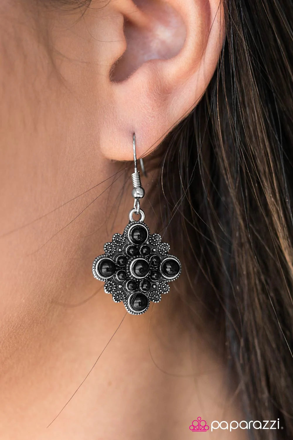 Paparazzi Earring ~ Vintage Vibrato - Black