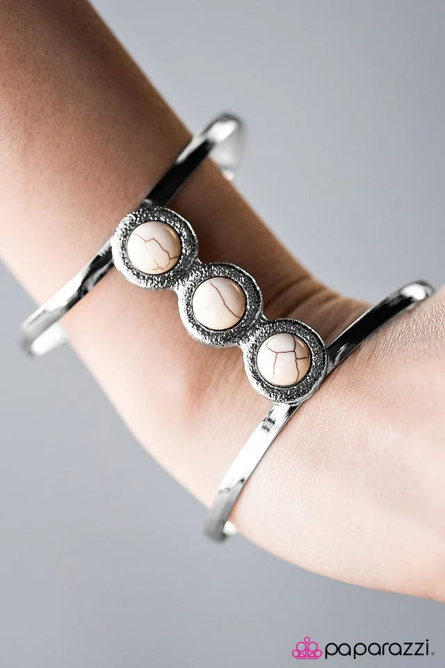 Paparazzi Bracelet ~ Mountain Air - White