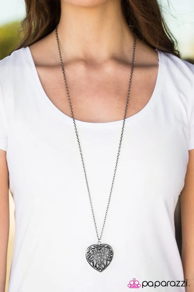 Collar Paparazzi ~ En lo profundo de mi corazón - Negro