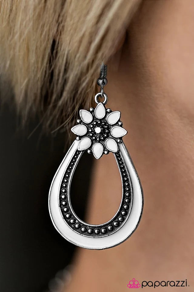 Paparazzi Earring ~ Paradise Garden - White