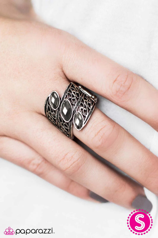 Paparazzi Ring ~ Wrapped In Elegance - Silver