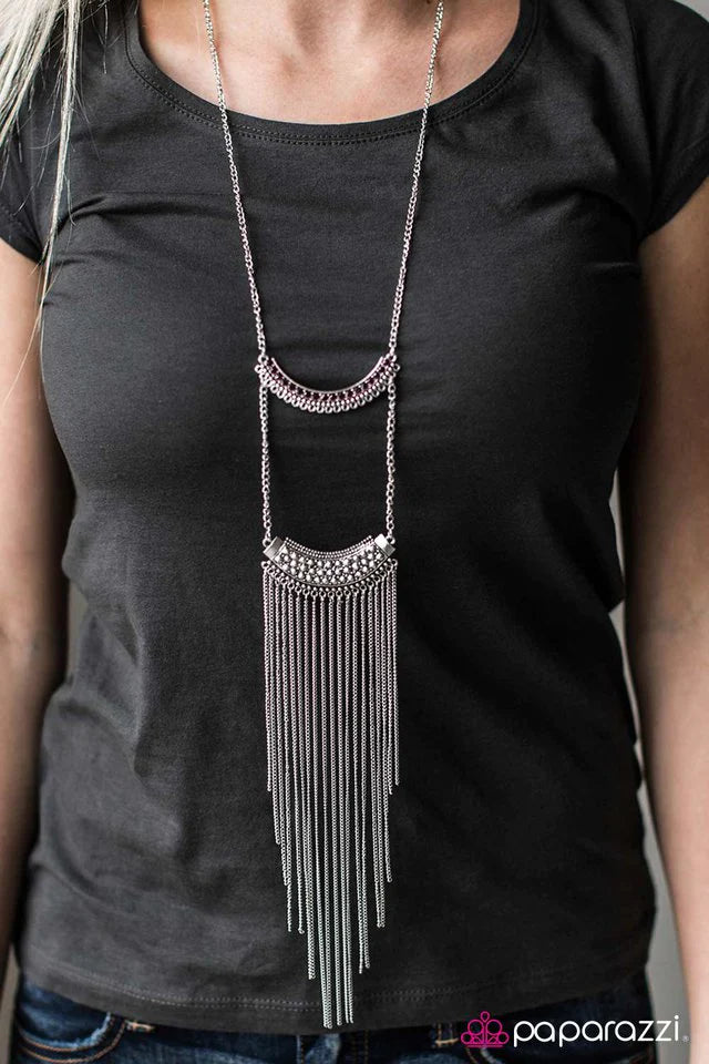 Collar Paparazzi ~ Maravilla de clase mundial - Púrpura