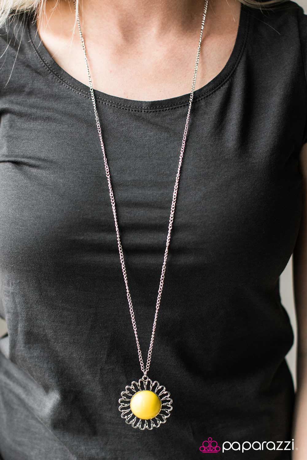 Collar Paparazzi ~ Encuentra tu lado salvaje - Amarillo