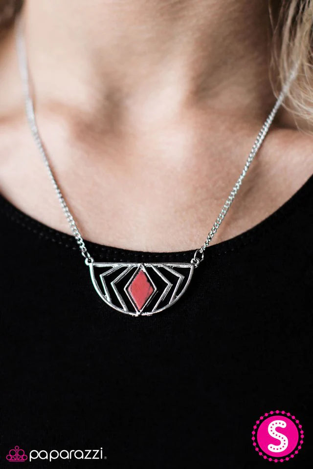 Collar Paparazzi ~ On The GEO - Marrón