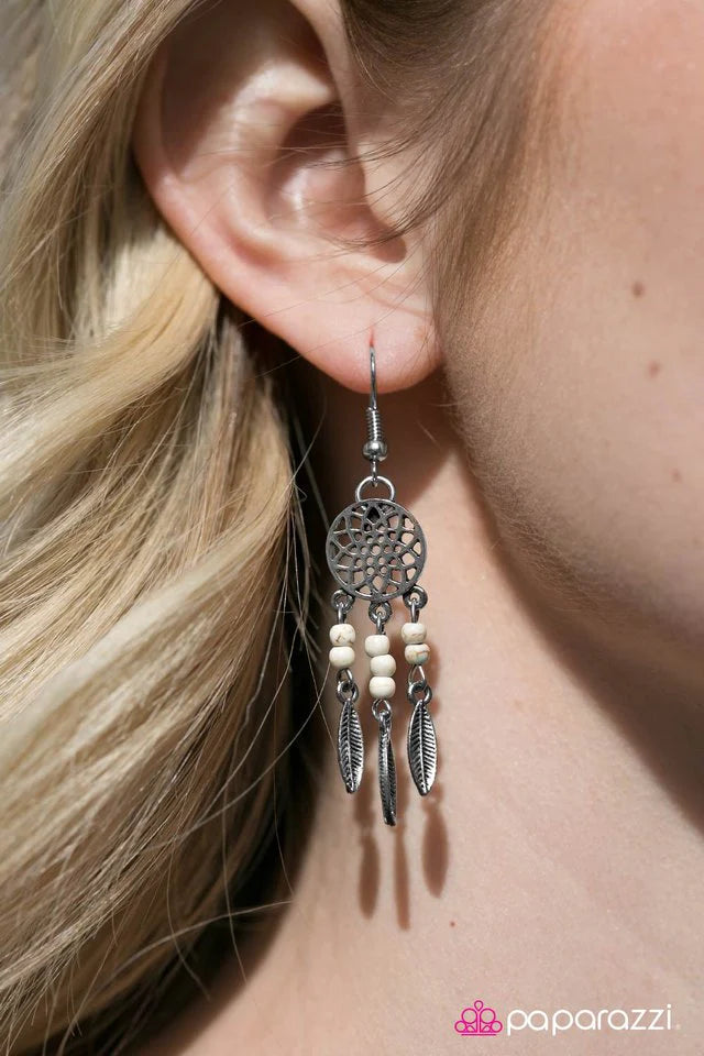 Paparazzi Earring ~ Desert Vibes - White