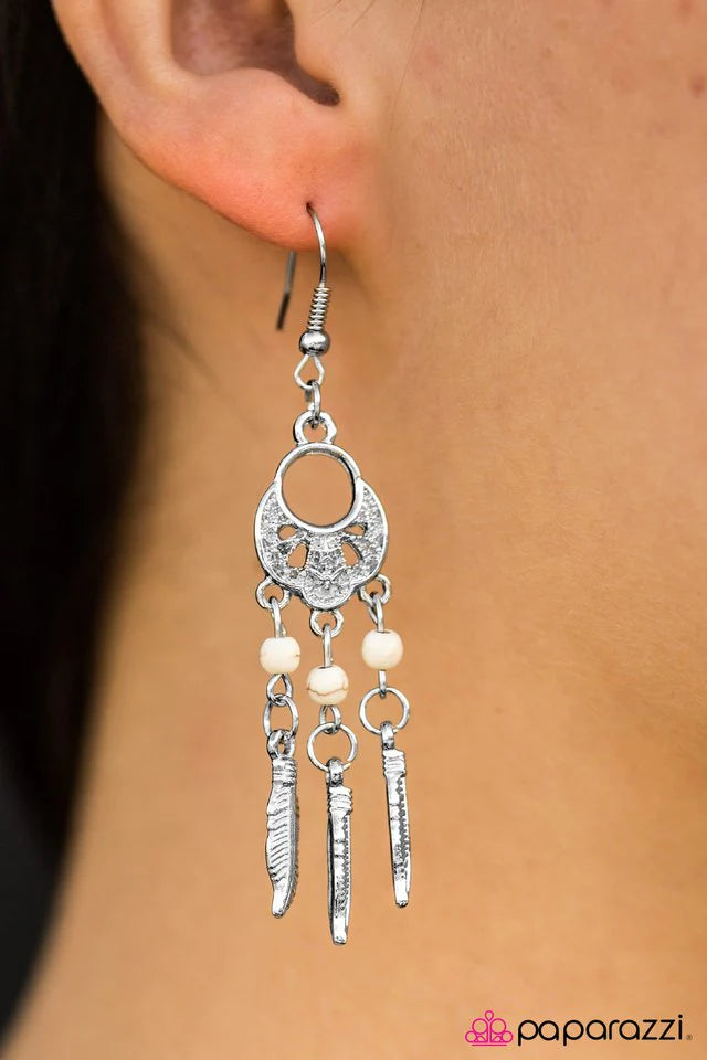 Paparazzi Earring ~ Dakota Dreams - White
