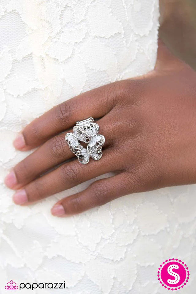 Anillo Paparazzi ~ Canción FLIGHT - Blanco