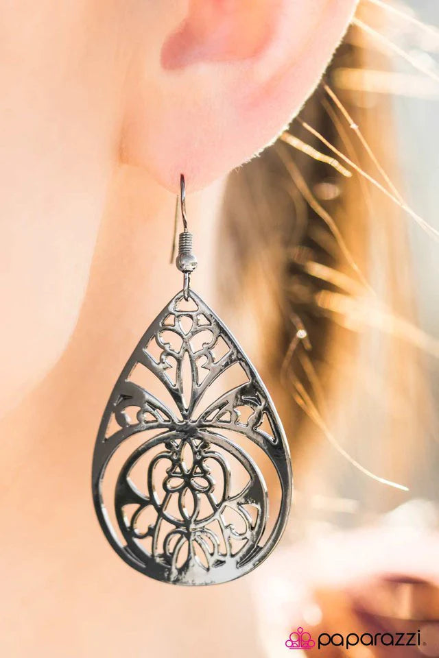 Paparazzi Earring ~ I Totally FILIGREE! - Black