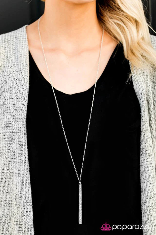 Collar Paparazzi ~ Horizonte de Seattle - Plata