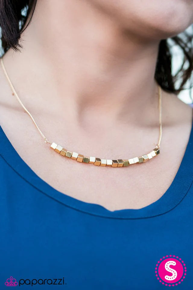 Collar Paparazzi ~ Boombox Baby - Dorado
