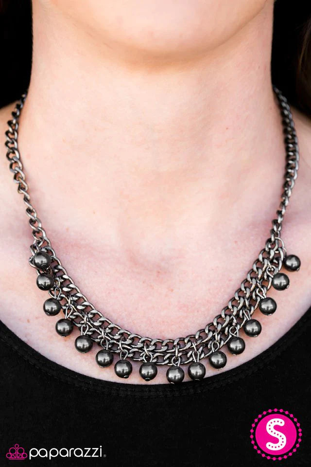 Collar Paparazzi ~ Unchained METAL-dy - Negro