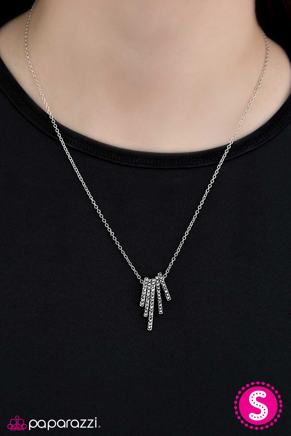 Collar Paparazzi ~ Escena urbana - Plata