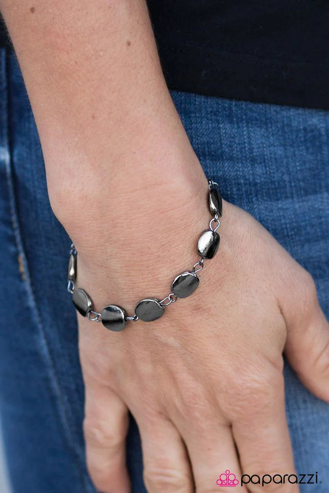 Paparazzi Bracelet ~ All The BRIGHT Moves - Black