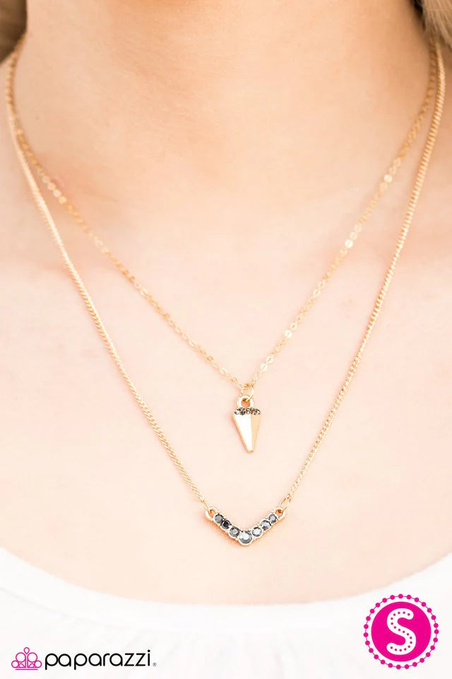 Collar Paparazzi ~ ¡Teme mi BRILLO! - Dorado