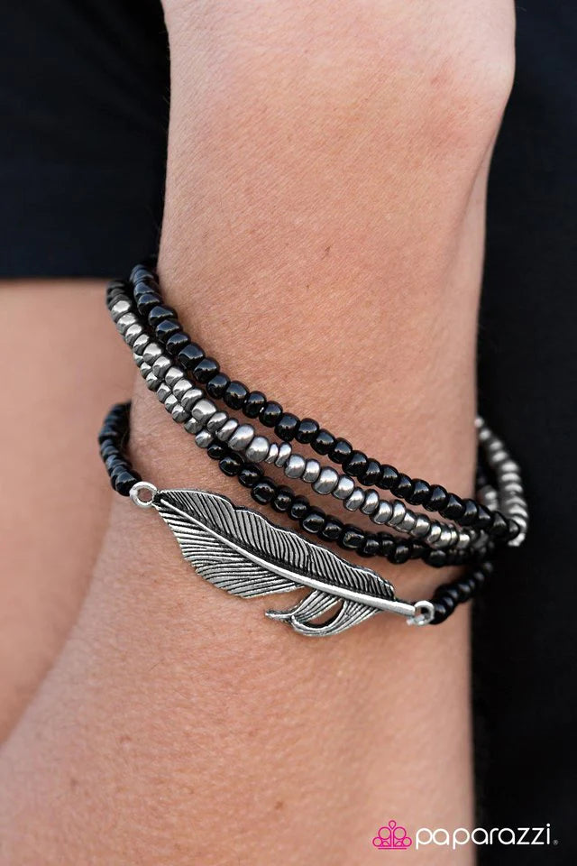 Pulsera Paparazzi ~ Thunderbird - Negra