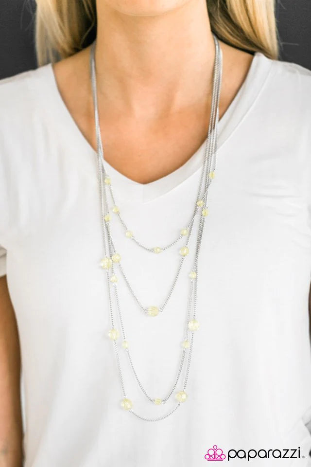 Collar Paparazzi ~ Intenciones Brillantes - Amarillo