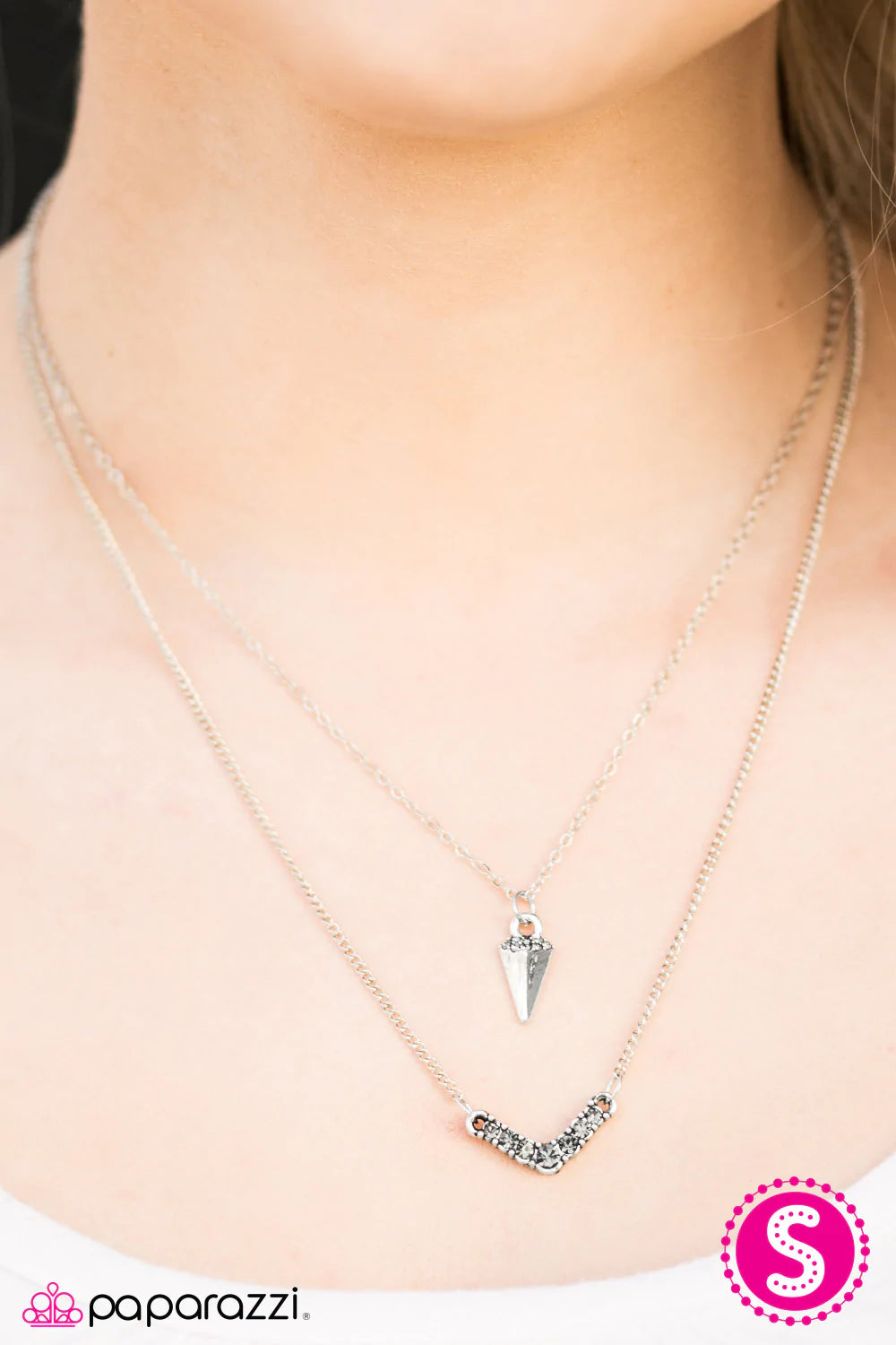 Collar Paparazzi ~ ¡Teme mi BRILLO! - Plata