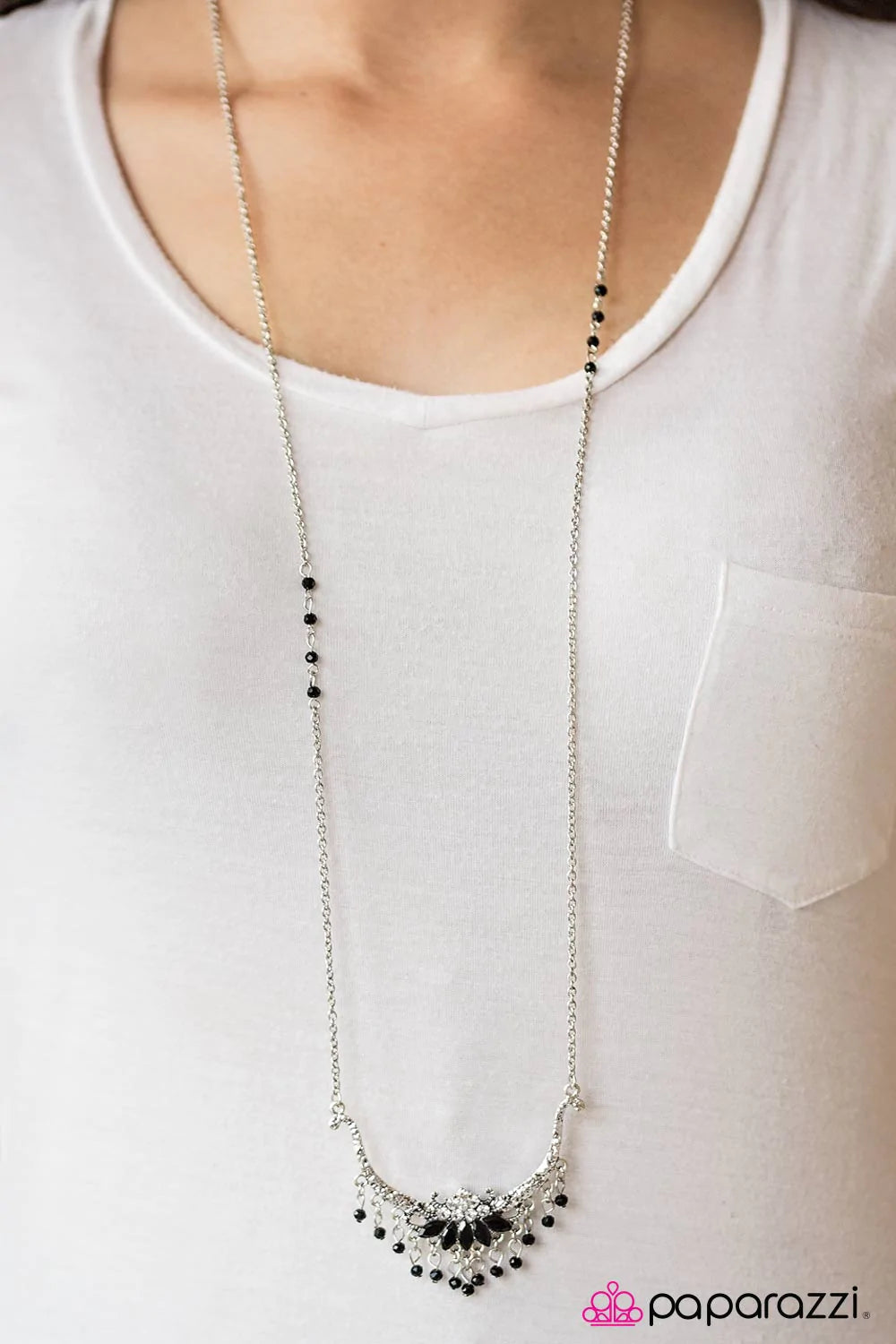 Collar Paparazzi ~ ROYAL To A Fault - Negro