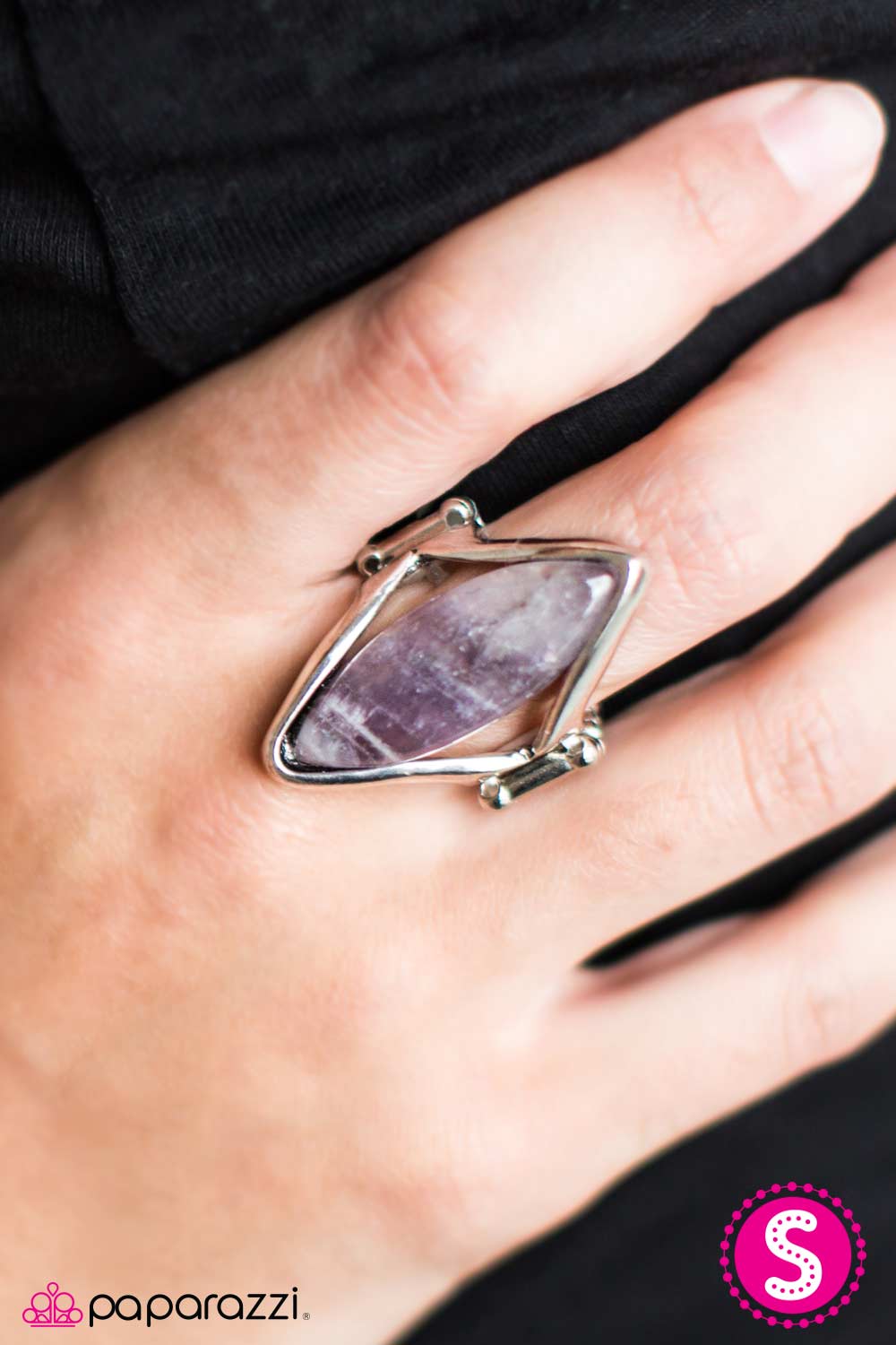Paparazzi Ring ~ Escape The Ordinary - Purple