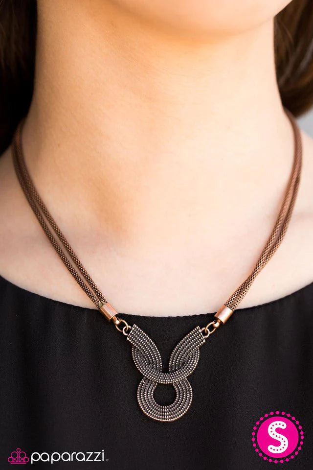 Collar Paparazzi ~ Cleopatra con clase - Cobre