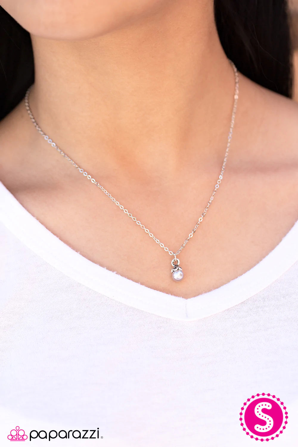 Collar Paparazzi ~ El mundo es tu ostra - Plata