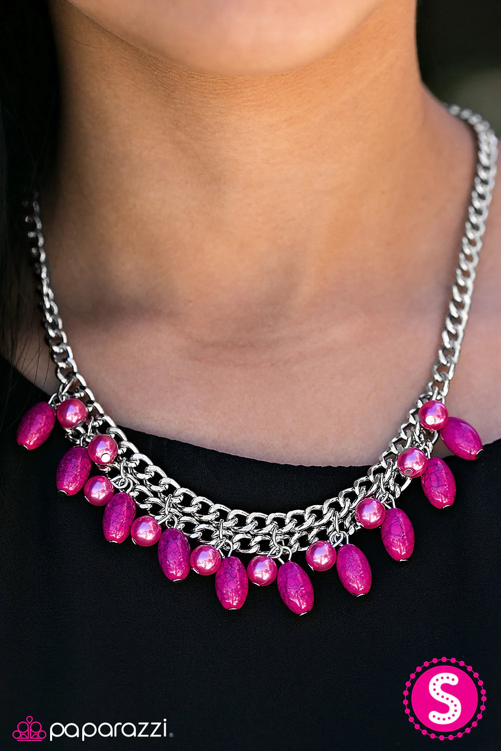 Collar Paparazzi ~ Cant BEAD Tamed - Rosa