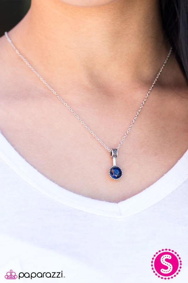 Collar Paparazzi ~ Brilla en la oscuridad - Azul