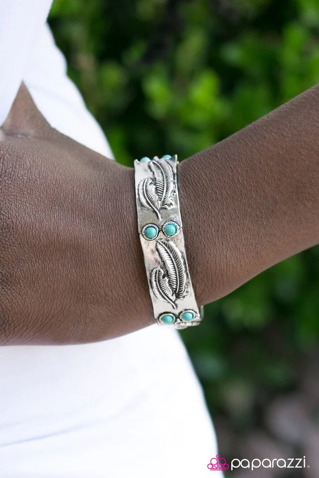 Pulsera Paparazzi ~ Touch The Sky - Azul