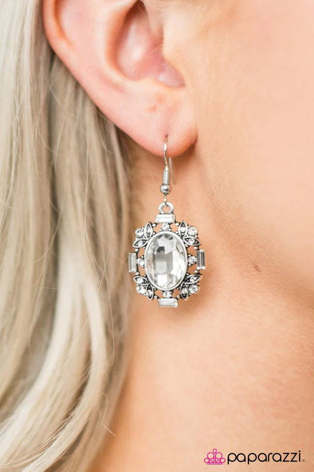 Pendiente Paparazzi ~ Timelessly Titanic - Blanco