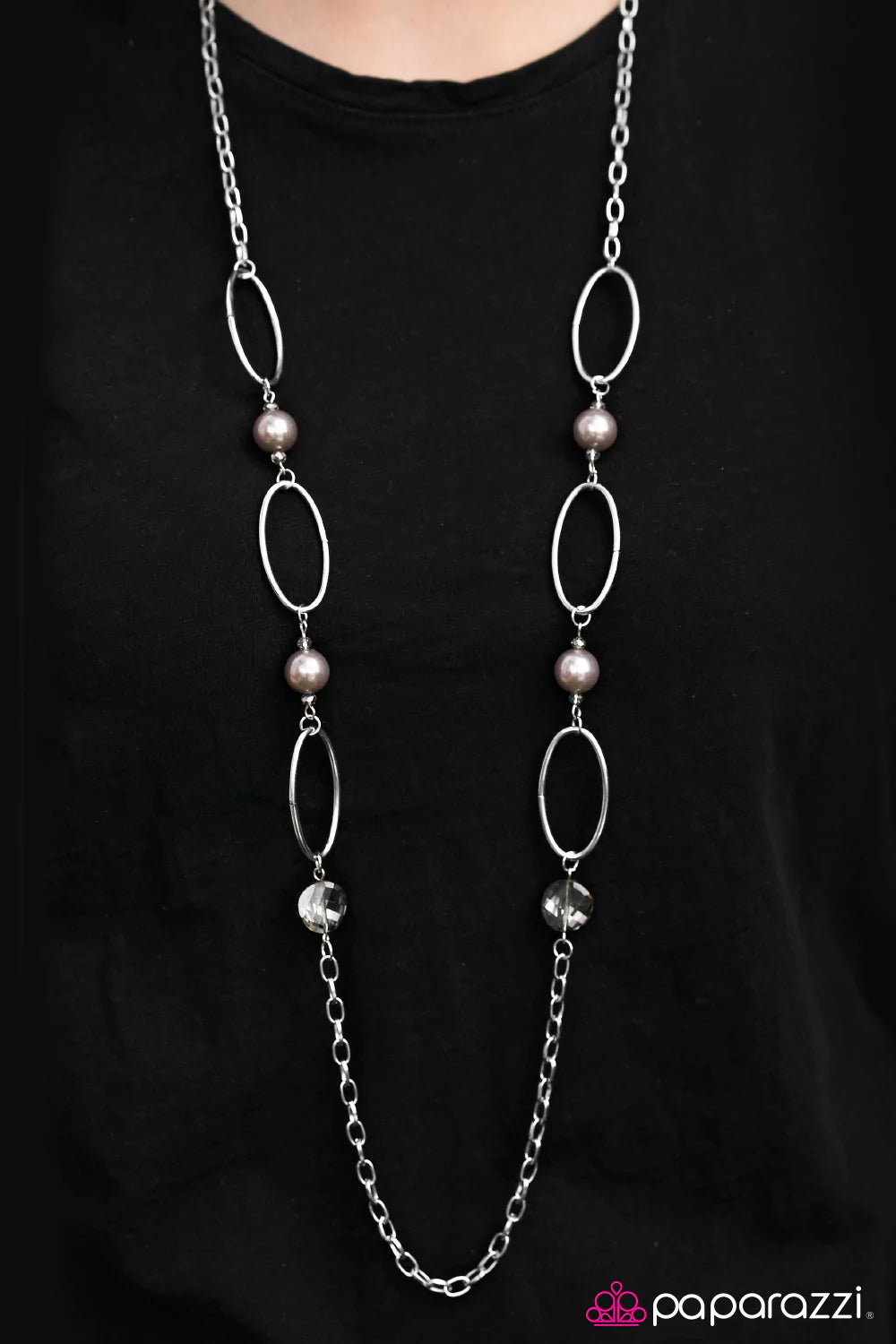 Paparazzi Necklace ~ A Role To SHINE For - Silver