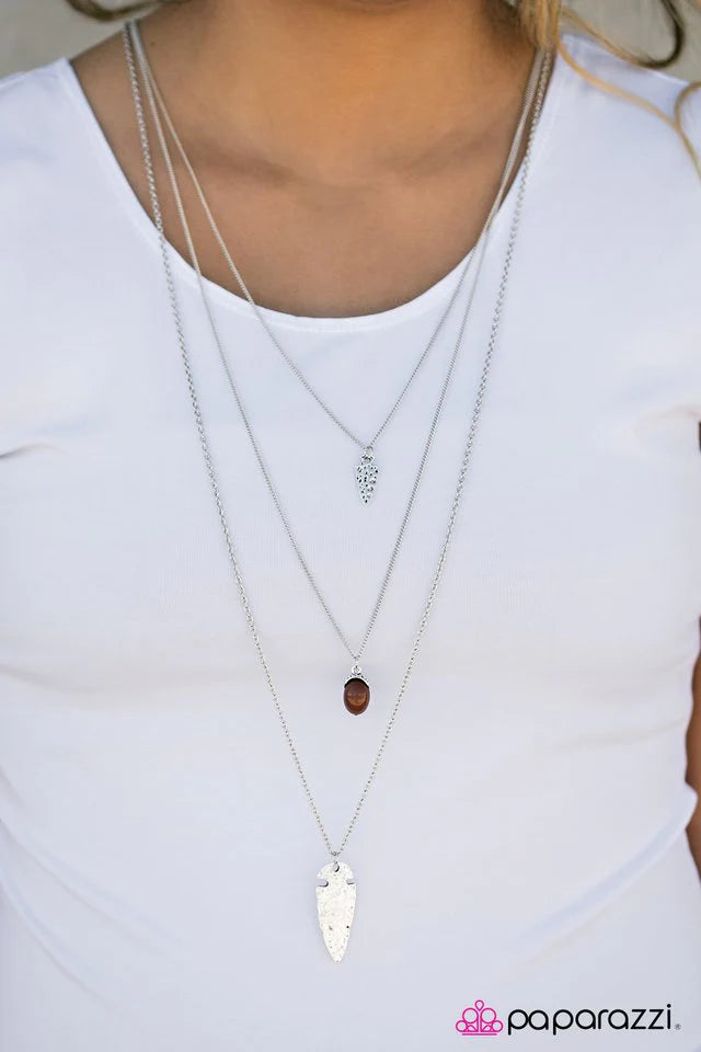 Collar Paparazzi ~ Wild Chase - Marrón