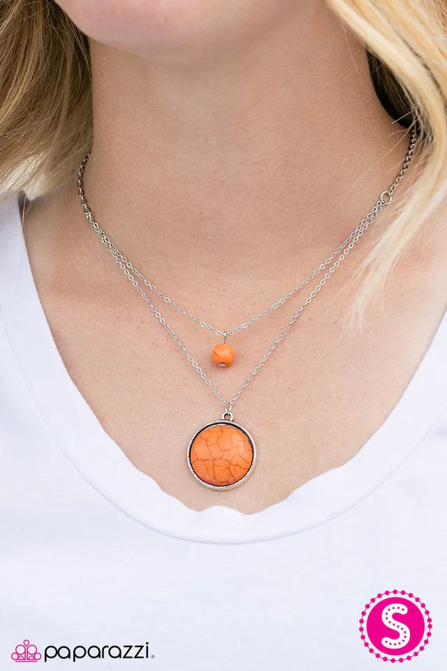 Collar Paparazzi ~ Sandstone Skies - Naranja