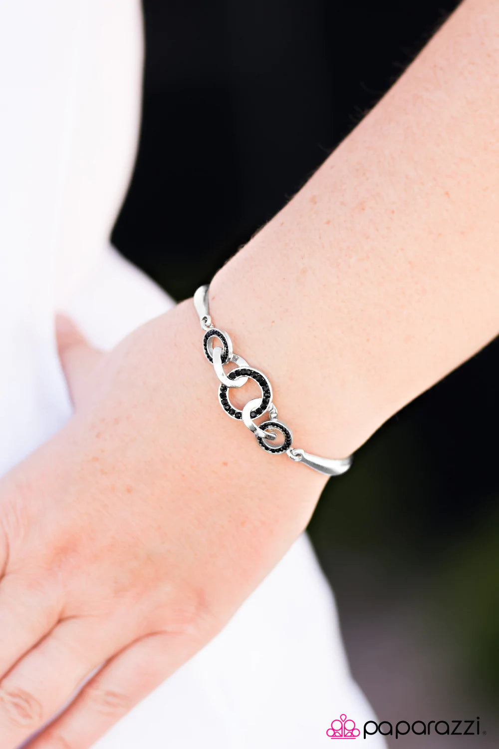 Pulsera Paparazzi ~ Royal Society - Negra