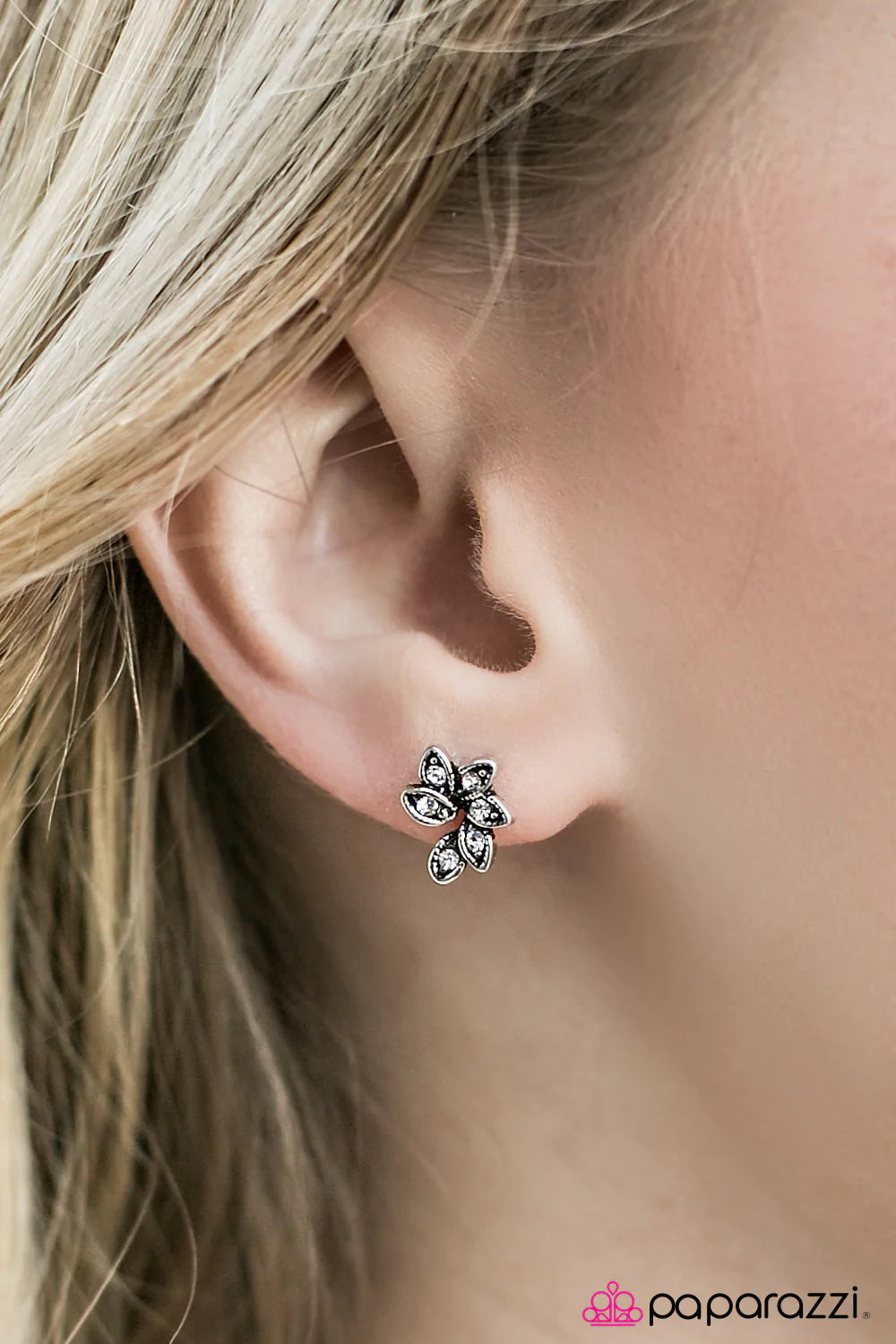 Paparazzi Earring ~ Shimmery Seasons - White