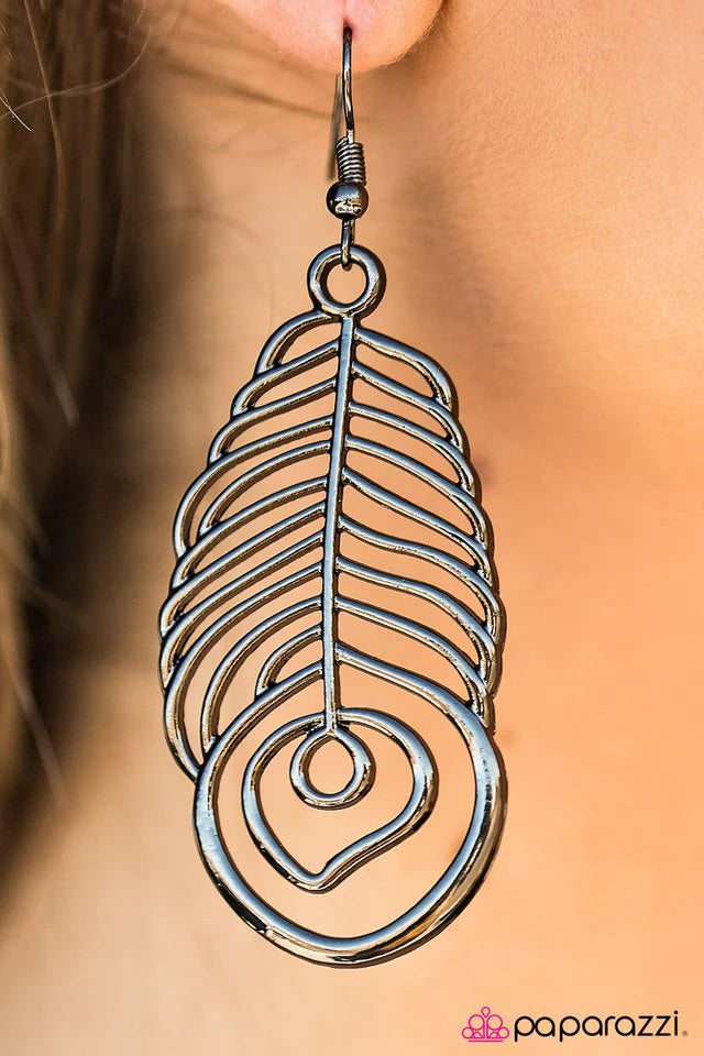 Paparazzi Earring ~ A Soaring Success - Black
