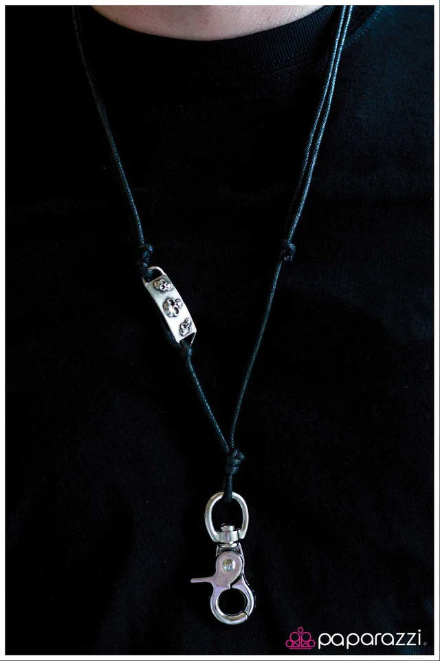 Collar Paparazzi ~ Bad to the Bone - Marrón