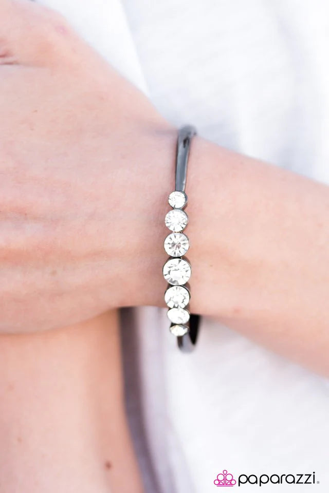 Pulsera Paparazzi ~ Voy a dejar que brille - Negro