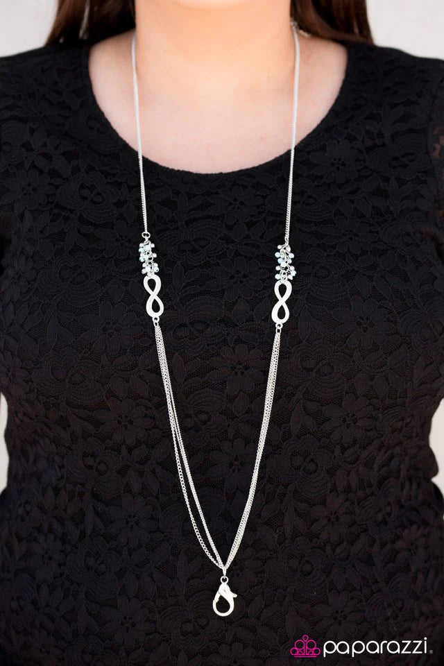 Collar Paparazzi ~ Entrelazados sin fin - Azul