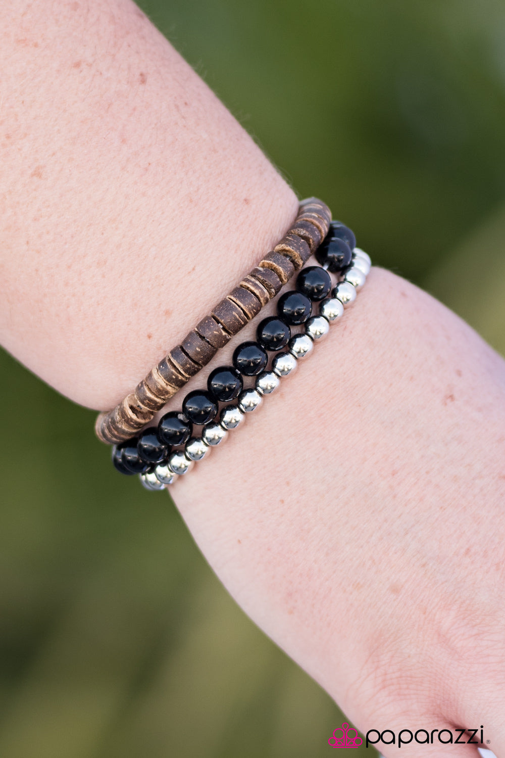 Pulsera Paparazzi ~ Efecto Tierra - Negro