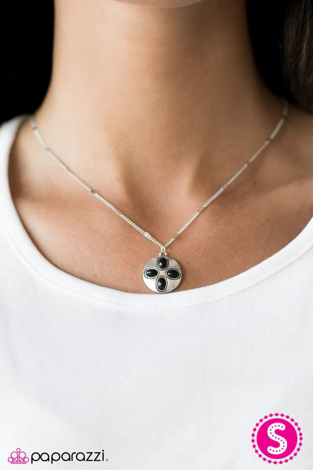 Collar Paparazzi ~ Summer Social - Negro