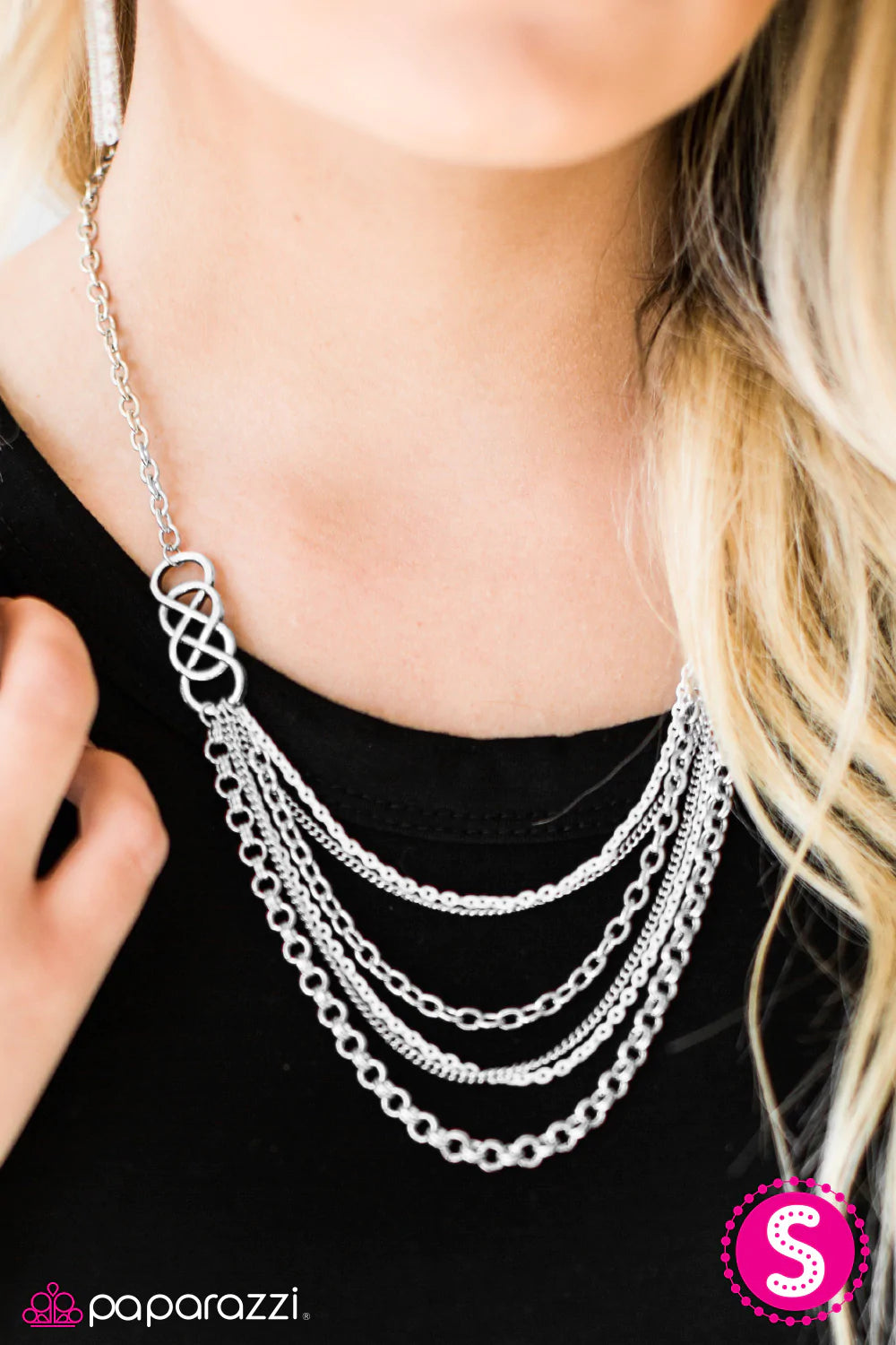 Paparazzi Necklace ~ Infinite Color - White