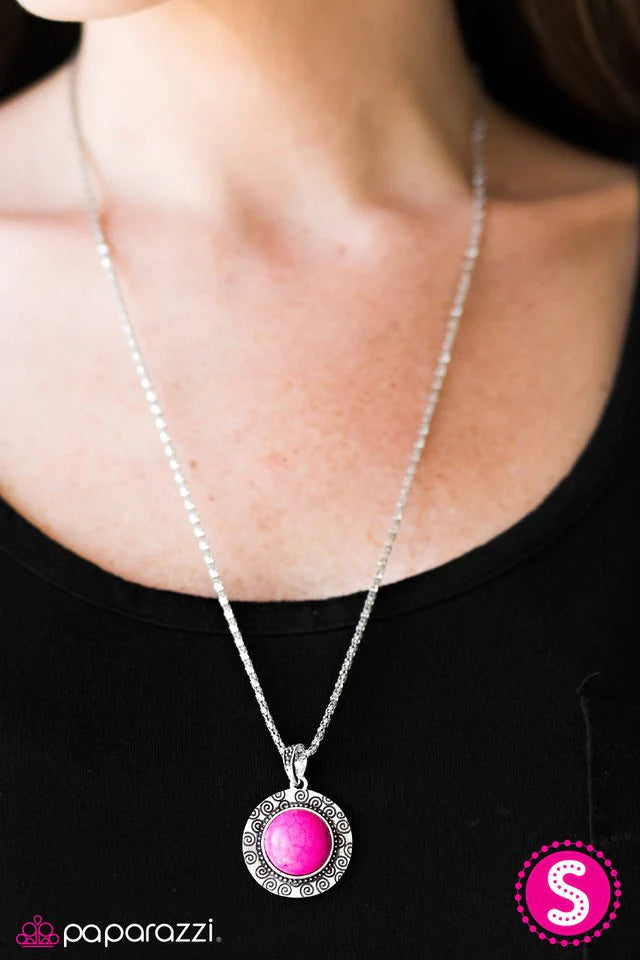 Collar Paparazzi ~ Born To Roam - Rosa