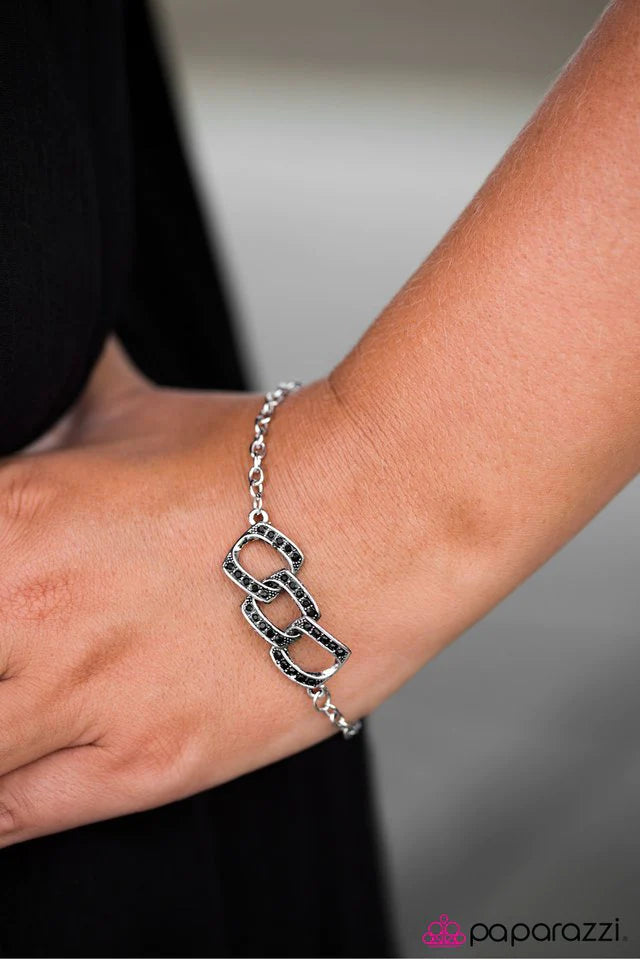 Pulsera Paparazzi ~ Urban Retreat - Negro