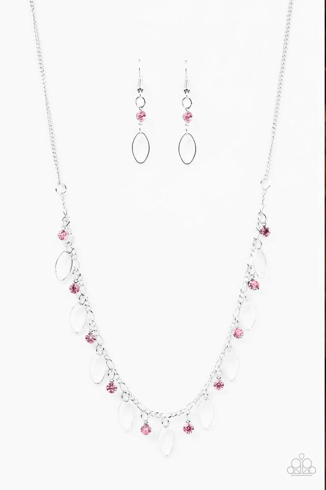 Collar Paparazzi ~ Brilla en el crepúsculo - Rosa