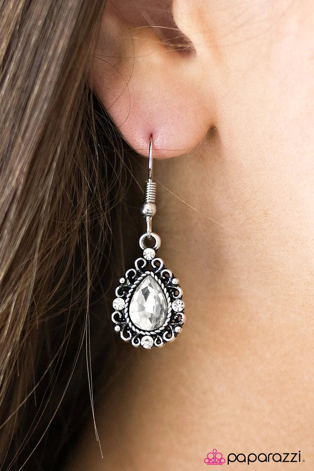 Pendiente Paparazzi ~ No lloro, brillo - Blanco