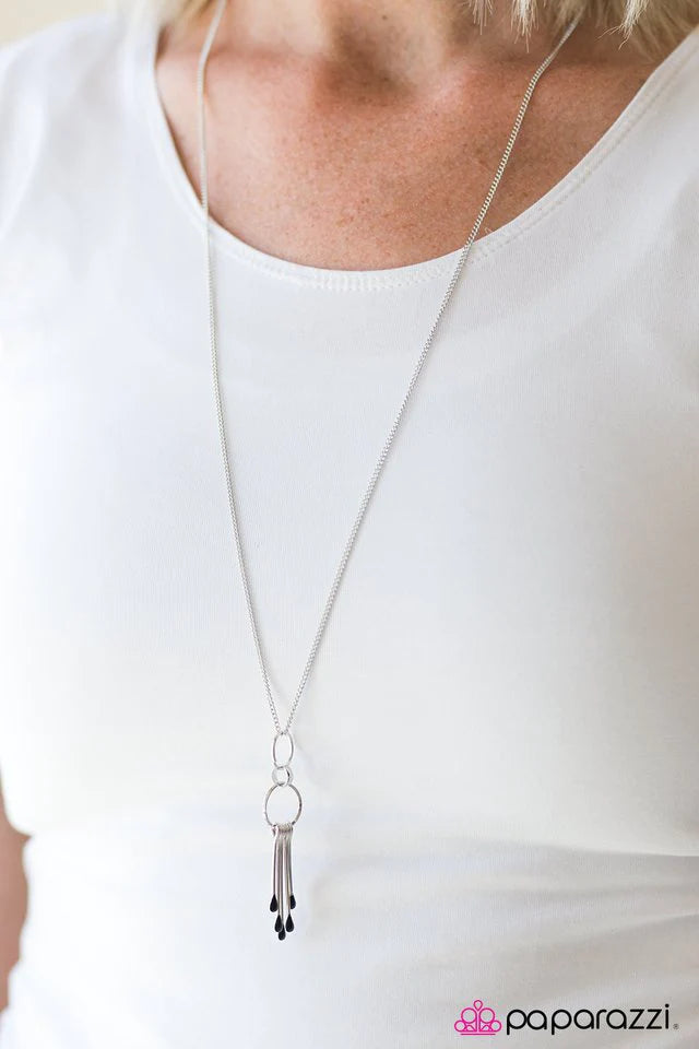 Collar Paparazzi ~ Horizontes pintados - Negro