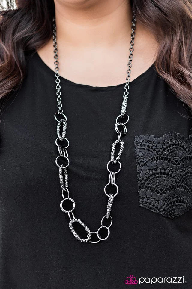 Collar de paparazzi: ¿no es obvio? - Negro