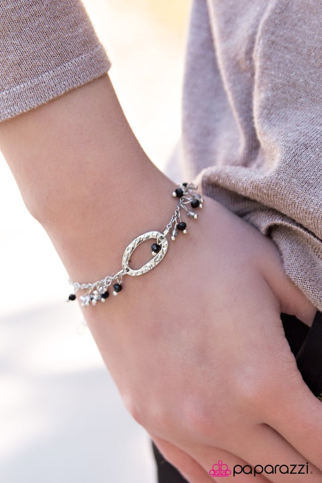 Pulsera Paparazzi ~ Boda en la playa - Negro