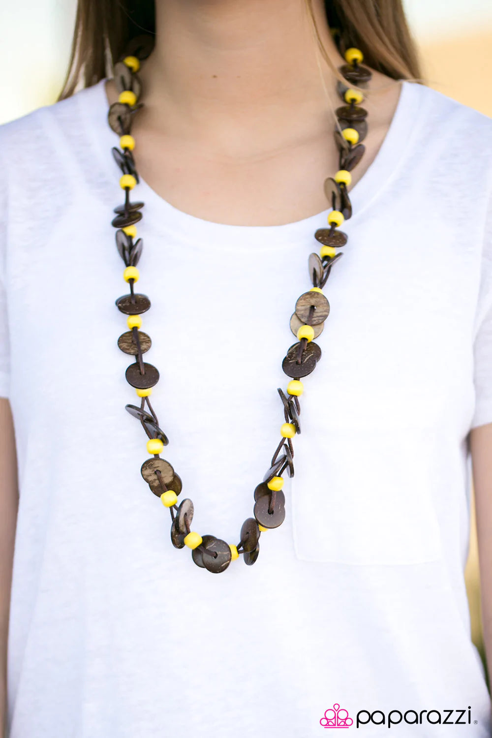 Collar Paparazzi ~ Carefree Caribbean - Amarillo