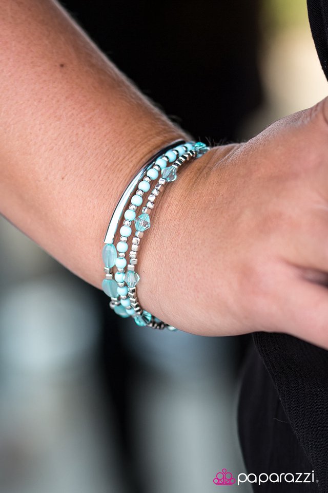 Paparazzi Bracelet ~ Tiki Twist - Blue